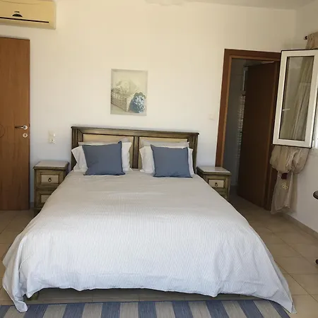 Noogony Lefkada * Nikiana